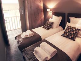 Le Chateau Des Cinq Cantons Hotell Carpentras Exteriör bild