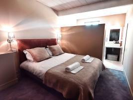 Le Chateau Des Cinq Cantons Hotell Carpentras Exteriör bild